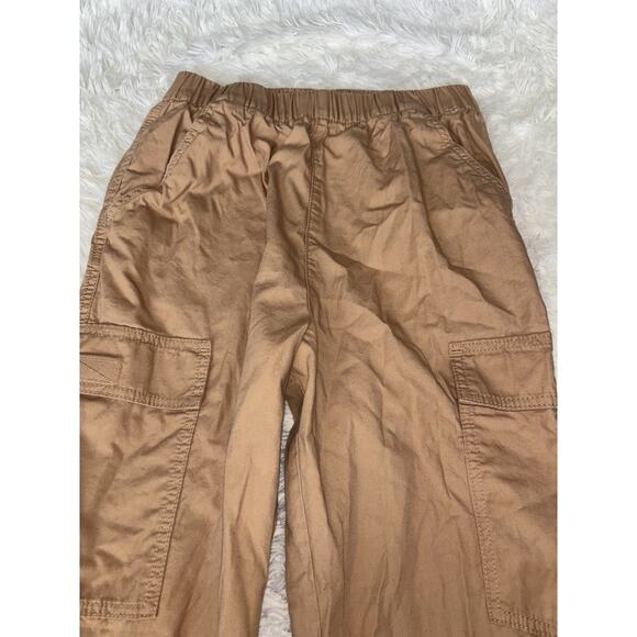 H&M kids sz. 20 classic khaki pull on cargo pants. Cute, great shape - Picture 3 of 8